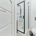 Center By Renters