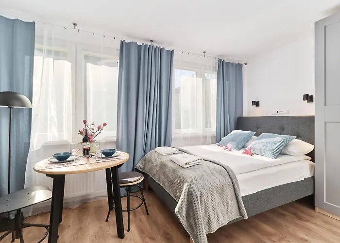 Center By Renters Vratislav